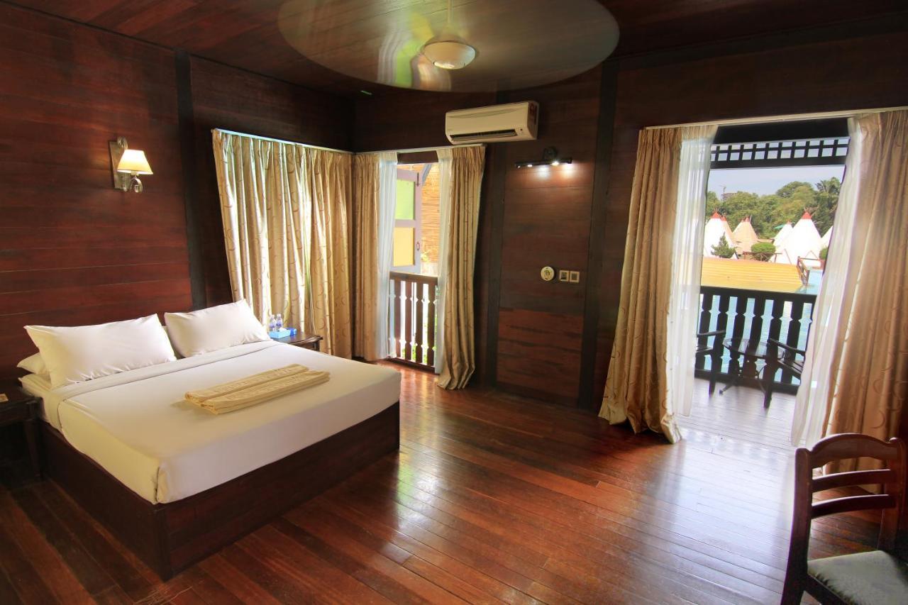 Eagle Ranch Resort Port Dickson Ngoại thất bức ảnh