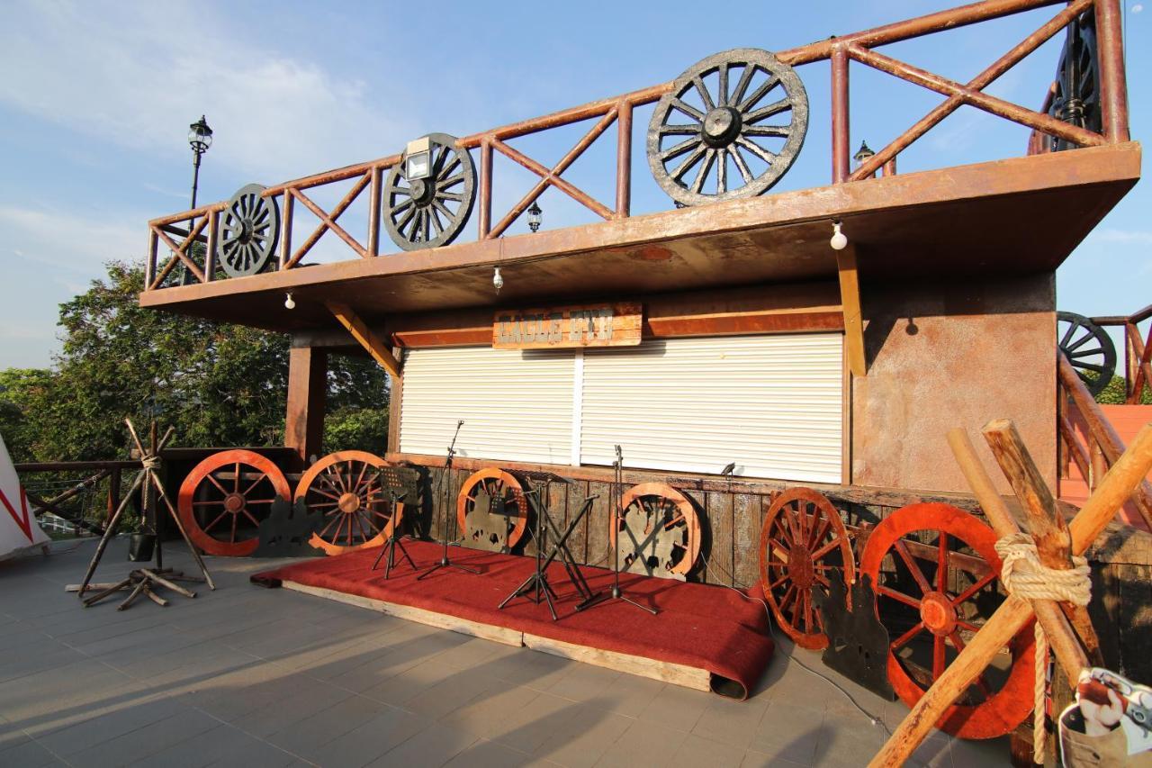 Eagle Ranch Resort Port Dickson Ngoại thất bức ảnh
